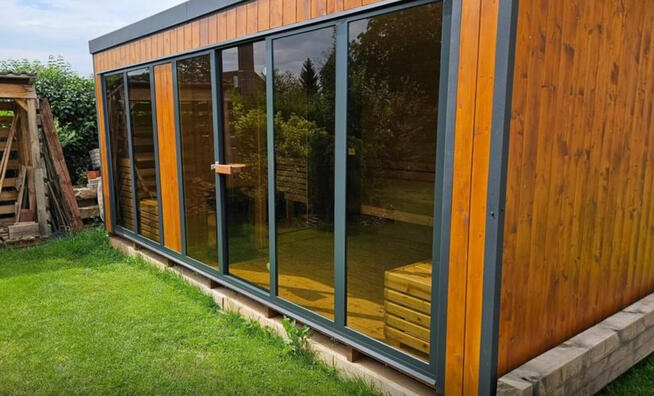 Sauna ogrodowa SPA Wellness Horyzont House przedsionek piec