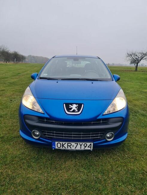 Peugeot 207, silnik 1.4, hatchback, benzyna. ZADBANY