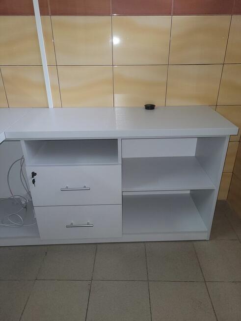 Zabudowa sklepowa - biurko