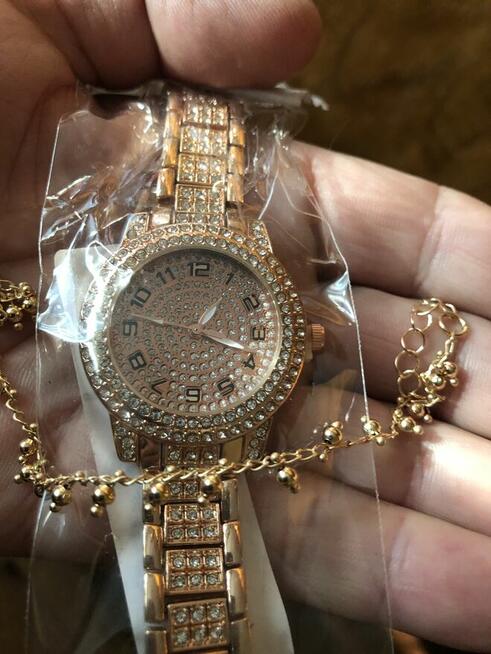 SPRZEDAM śliczne zegarki na rękę dla każdej wyjątkowej PANI