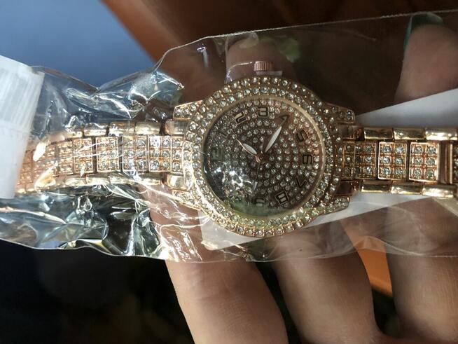 OKAZJA - zegarki na rękę jako prezent np. zamiast kwiatka :)