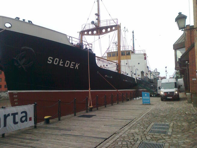 Wynajem busa z kierowcą transport mebli Gdańsk