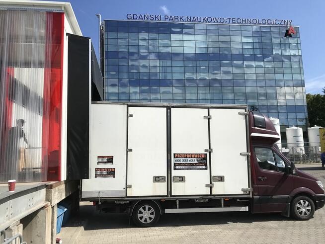 Wynajem busa z kierowcą transport mebli Gdańsk