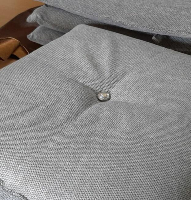 Guziki tapicerskie -oblekanie