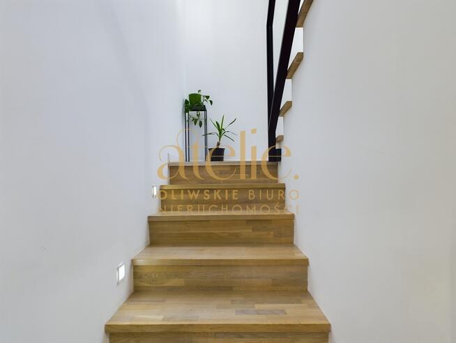 Bliźniak z pełnym wyposażeniem z garażem