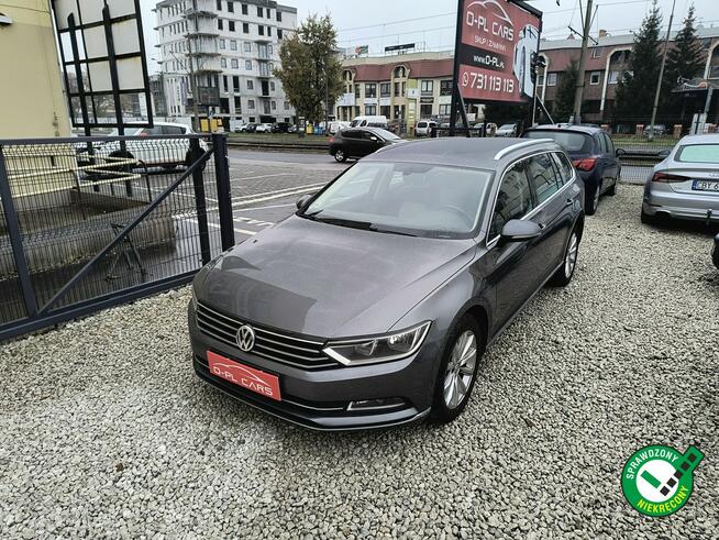 Volkswagen Passat Nawigacja| Podgrzewane Fotele| Pół-skóry| Kamera Cofania| Czujniki PDC