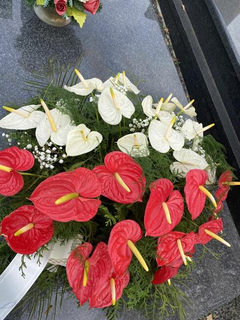 Wieńce i wiązanki pogrzebowe, stroiki na grób