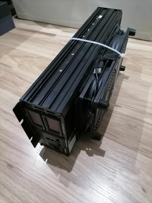 Inwerter czysta fala sinusoidalna EASUN 12V 2500W moc ciągła