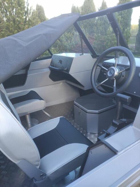 Łódź wędkarska VBOATS 46 Fish z silnikiem Honda BF50