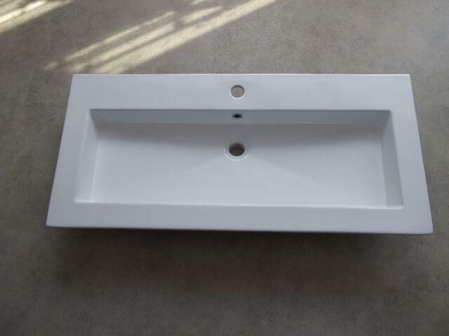 umywalka łazienkowa ceramiczna prostokątna
