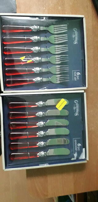 komplet noży i widelcy