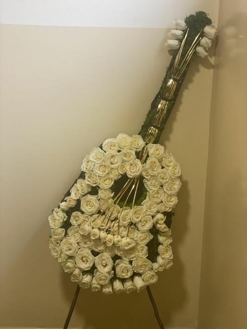 Wieńce i wiązanki pogrzebowe, stroiki na grób