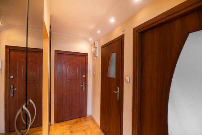 Dobra Lokalizacja | 2 Pokoje | Balkon | Piwnica