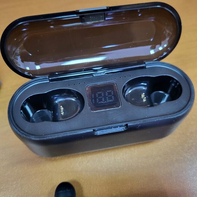 Słuchawki bezprzewodowe tws bth - f9 dotykowe, powerbank