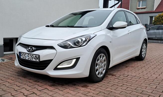 Hyundai i30 benzyna 5 drzwi niski przebieg