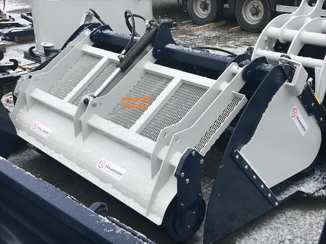 Łyżka ślimakowa do zadawania pasz z frezem hydr. KOŁASZEWSKI