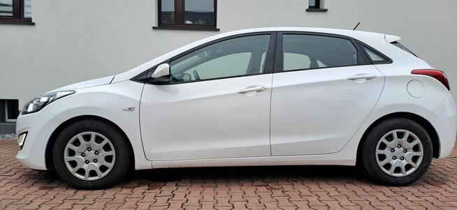 Hyundai i30 benzyna 5 drzwi niski przebieg