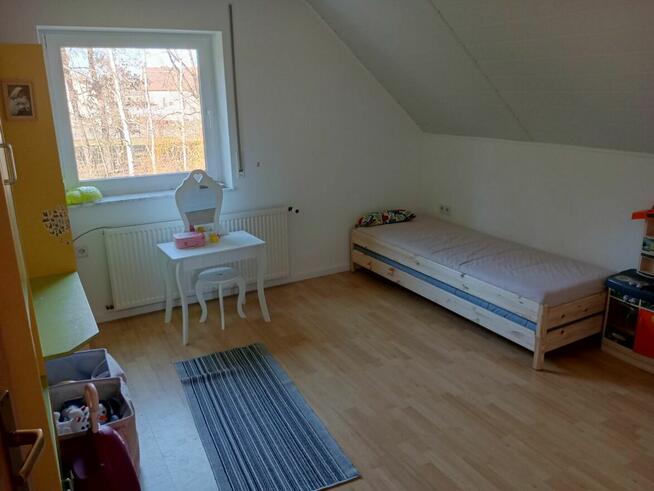 Sprzedam ładny dom z 10 arową działką