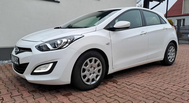 Hyundai i30 benzyna 5 drzwi niski przebieg