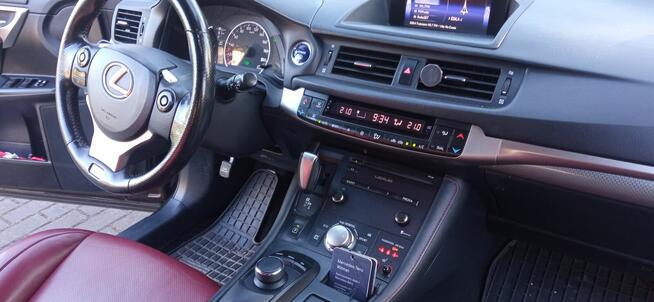 Sprzedam Lexus CT200h F sport