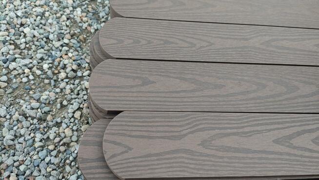 Sztachety ogrodzeniowe deski kompozytowe ogrodzenie decha