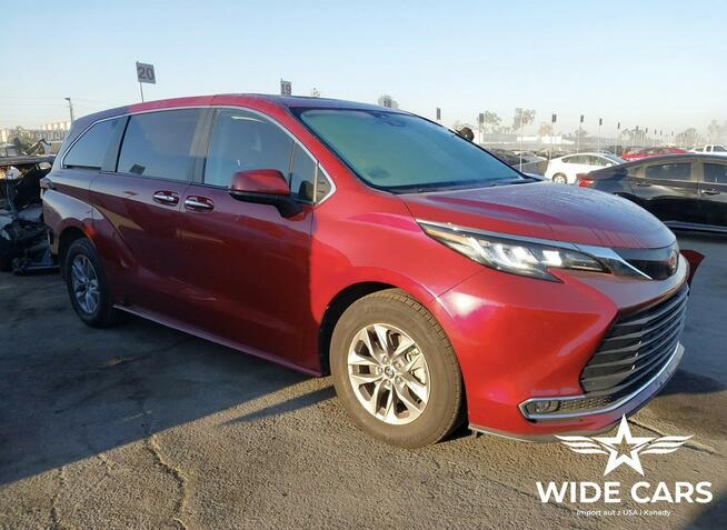 Toyota Sienna Limited 2.5l AWD