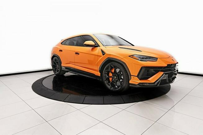 2023 Lamborghini Urus Performante