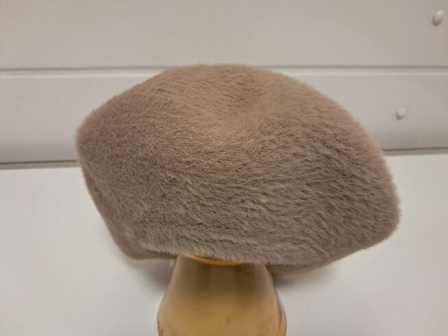 Beret damski beżowy, do sprzedania