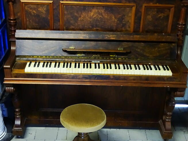 Pianino Höhne & Sell Berlin