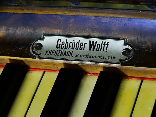 Pianino Höhne & Sell Berlin