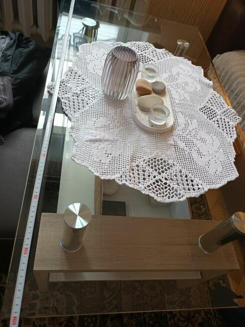 Ława ze szkłem, podstawa w kolorze sonoma i z półką białą