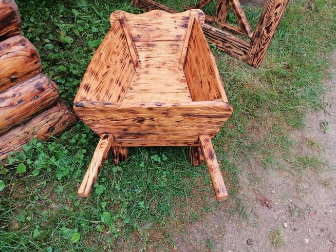 Taczka ozdobna na kwiaty