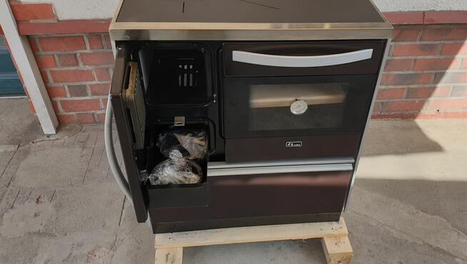 KUCHNIA NA DREWNO ROYAL 720 BRĄZ PRAWA