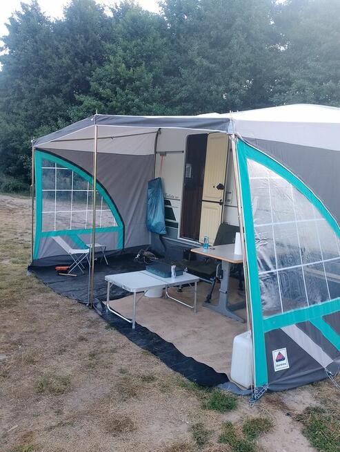 sprzedam przyczepę kempingową