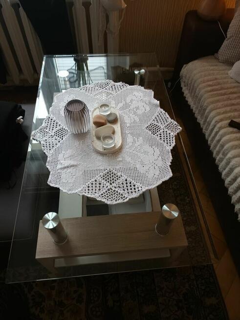 Ława ze szkłem, podstawa w kolorze sonoma i z półką białą