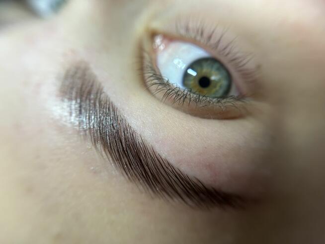 Przedłużanie rzęs / Laminacja brwi i rzęs