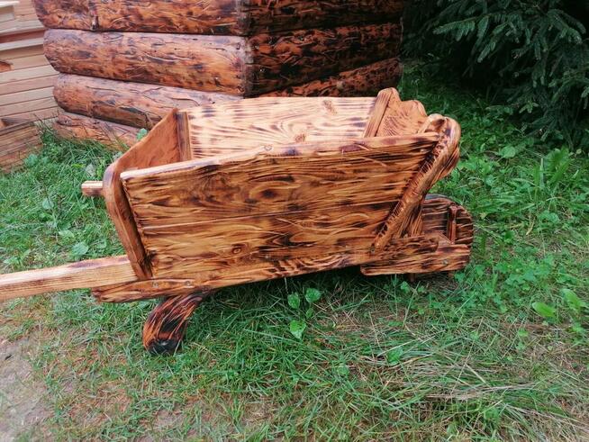 Taczka ozdobna na kwiaty