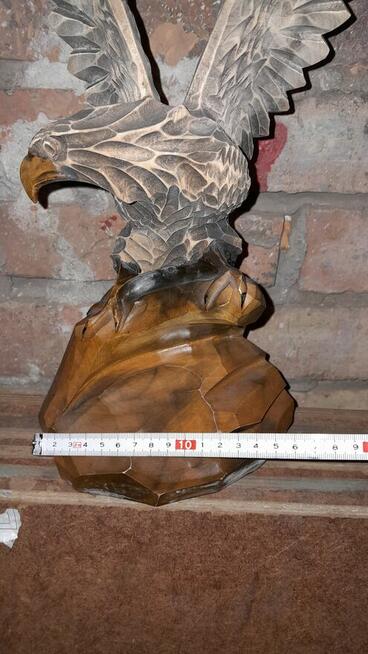 Orzeł -drewniana rzeźbiona figurka z prlu -duży 36 cm