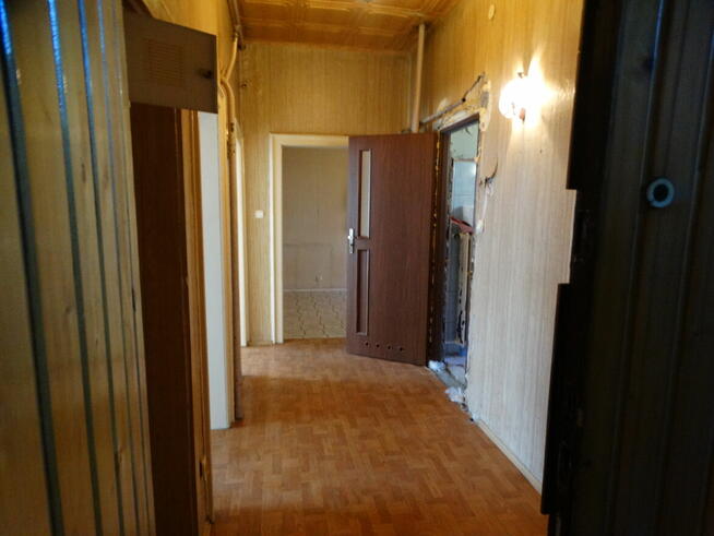 Sprzedam mieszkanie 66 m2 do remontu