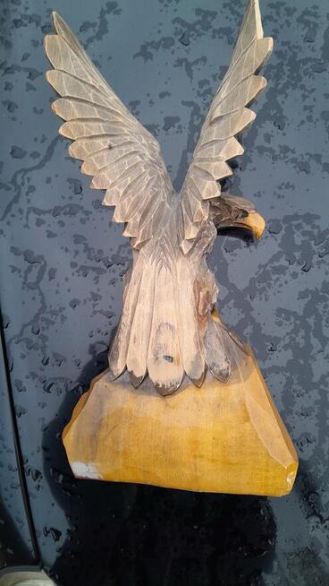 Orzeł -drewniana rzeźbiona figurka z prlu -duży 36 cm