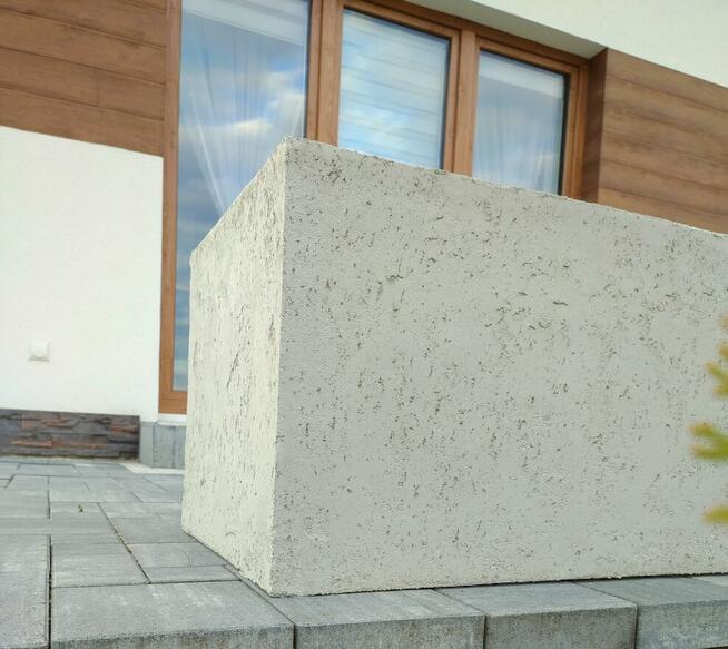 KM-TermoDonice.beton architektoniczny surowy. Transport