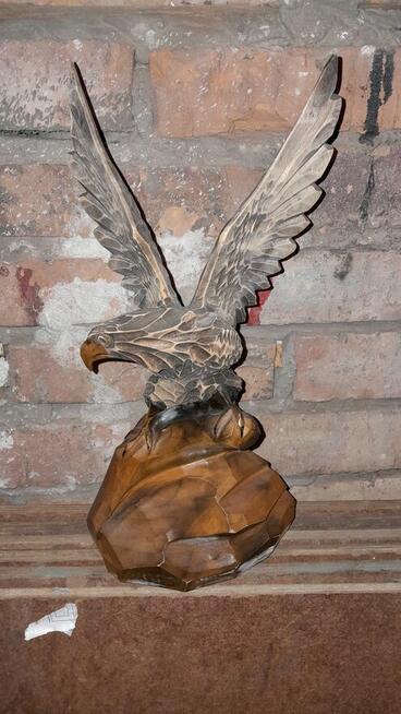 Orzeł -drewniana rzeźbiona figurka z prlu -duży 36 cm