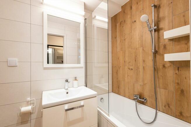 Usługi z drona, zdjęcia wnętrz i eventów, filmowanie