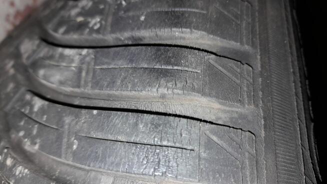 Sprzedam opony wielosezonowe