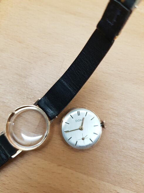 Zegarek damski *Doxa* z 14-karatowego różowego złota pr.585