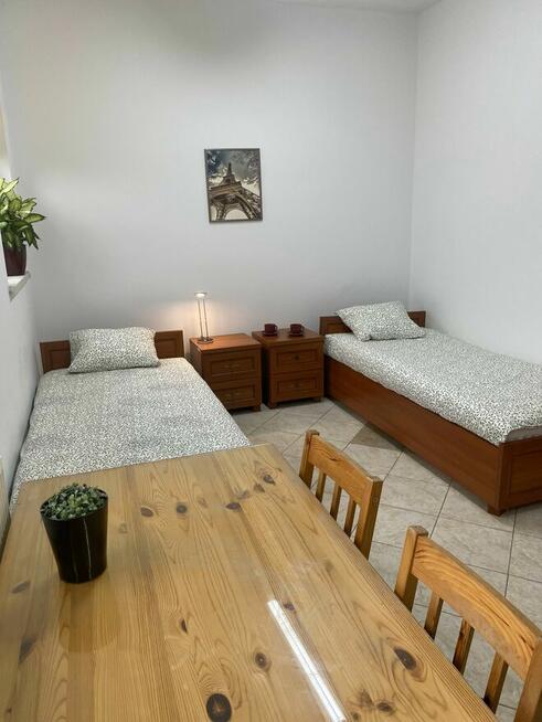 HOTEL HOSTEL Wrocław DUŻY MONITOROWANY BEZPŁATNY PARKING