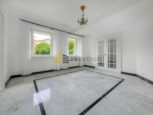 Piękna rezydencja z ogrodem, garażem