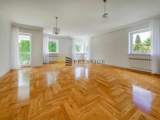 Piękna rezydencja z ogrodem, garażem