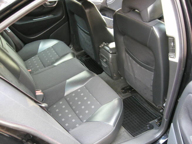 Volvo S60 2.4 140KM 2001