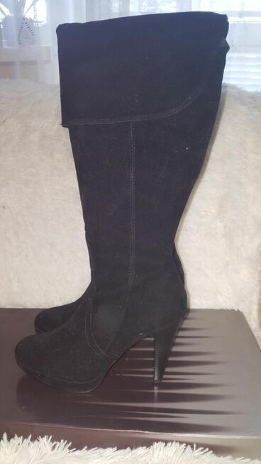 Sprzedam nie drogo długie, ładne kozaki damskie